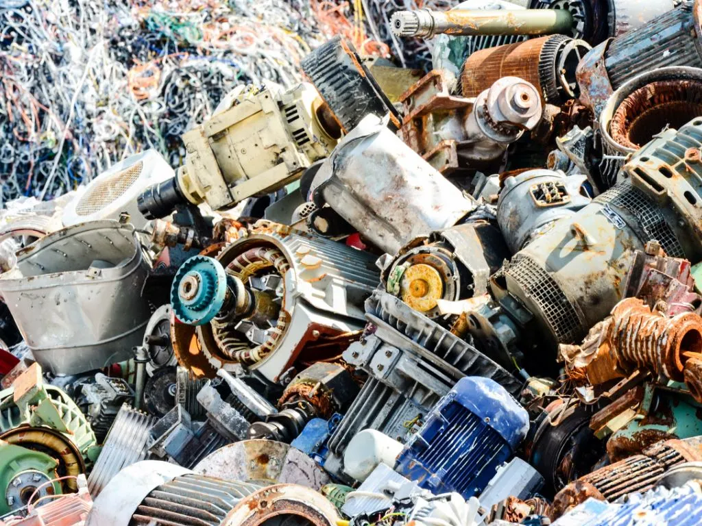 Changes to the RoHS and EEE Directive recommended by the European Commission 