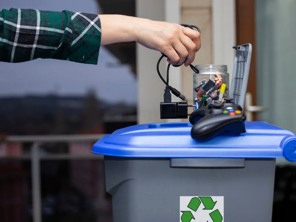 India: E-waste disclosure exemptions for solar panels and medical devices   Image