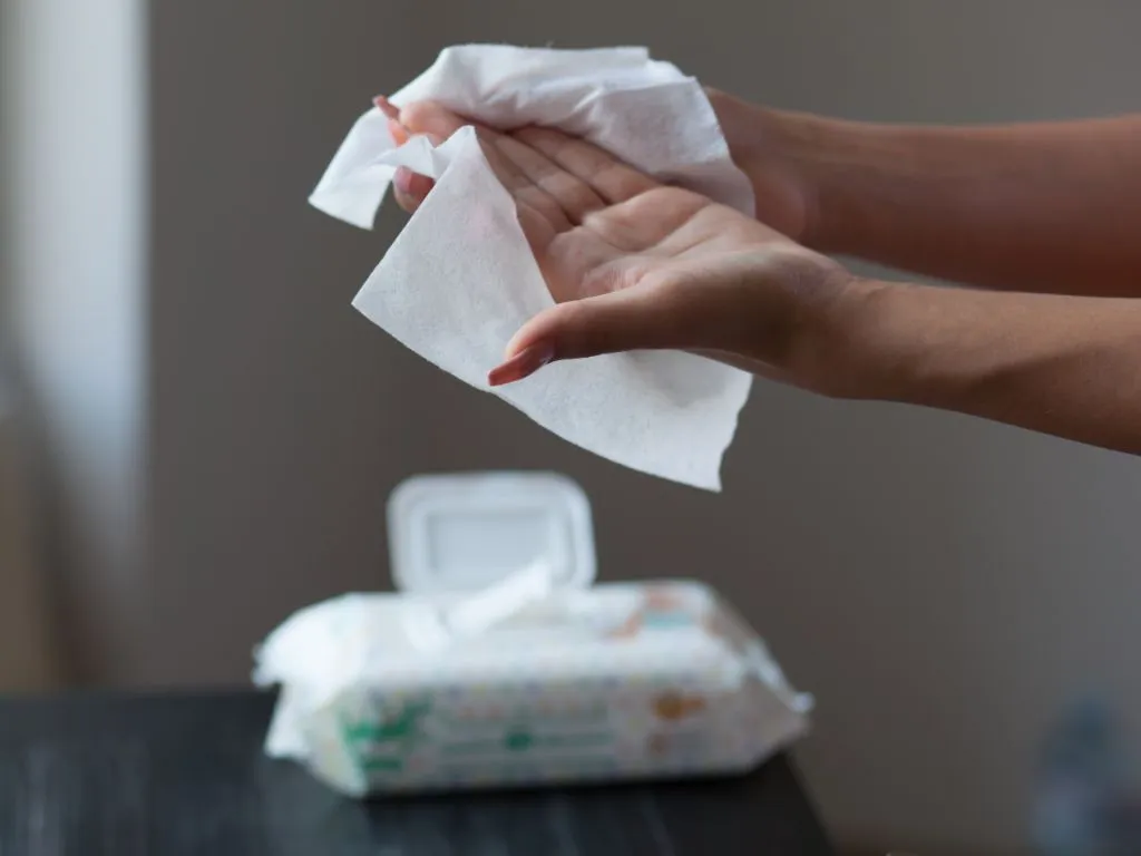 New Regulation to Ban Wet Wipes Containing Plastic to Come into Force in England in 2027