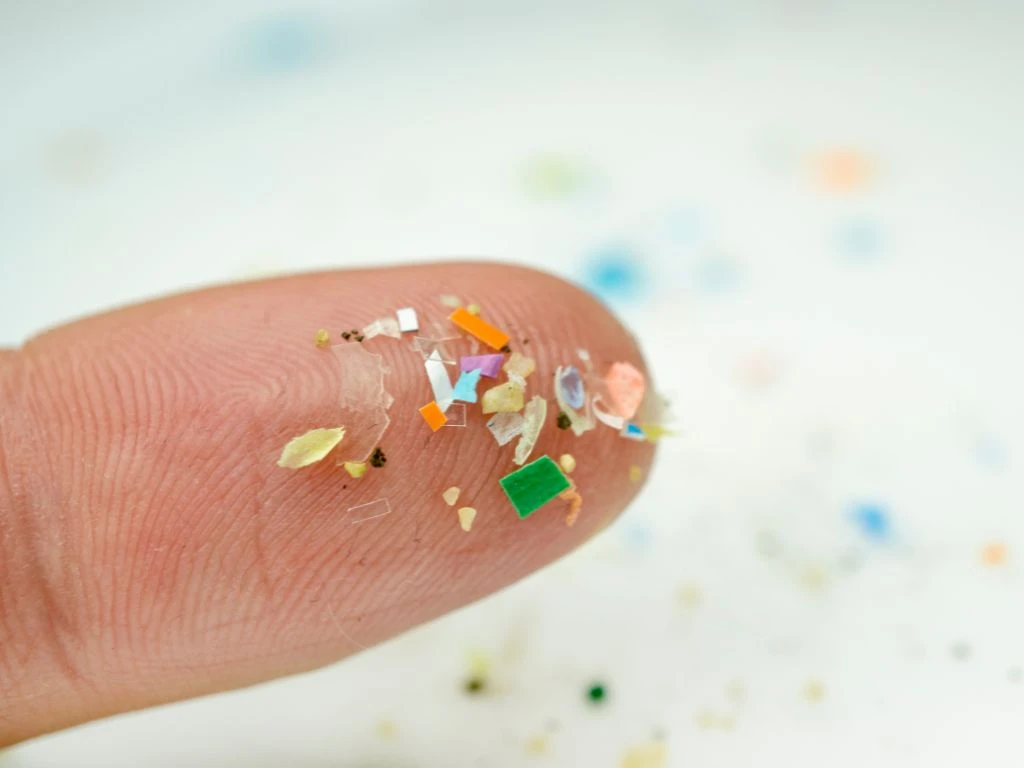 European Commission Clarifies Scope of REACH Microplastics Restriction Image