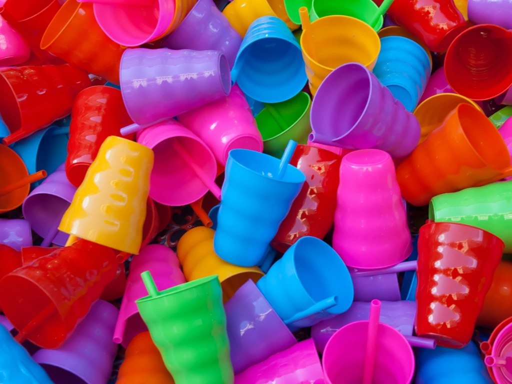 Ukraine Notifies WTO of Draft Law on Reducing the Impact of Plastic Products on the Environment
